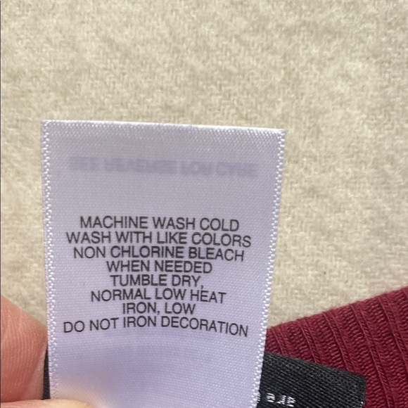 Harry Potter Burgundy Crew Neck Sweatshirt Size Large - Picture 4 of 10